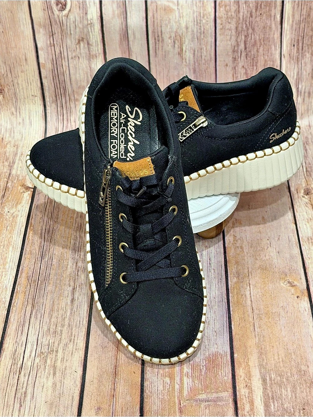 ✨NWT✨ Skechers Wilshire Blvd - Zip Stride Sneakers Black - US 8.5